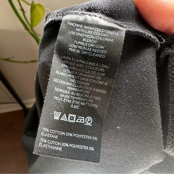 By Anthropologie Side-Slit Tunic. Black. Medium. - Picture 10 of 10